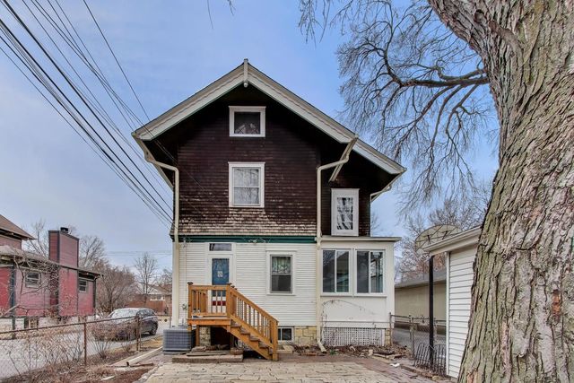 212 E Elm Avenue, La Grange, IL 60525