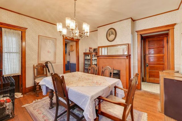 212 E Elm Avenue, La Grange, IL 60525