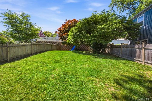 21 Clover Street, Yonkers, NY 10703