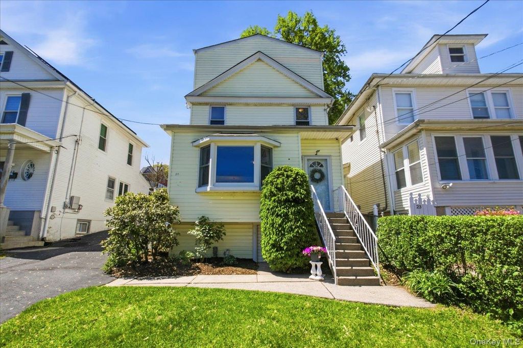 21 Clover Street, Yonkers, NY 10703