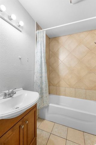 5330 PARK AVENUE, De Leon Springs, FL 32130