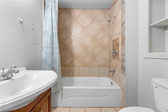 5330 PARK AVENUE, De Leon Springs, FL 32130