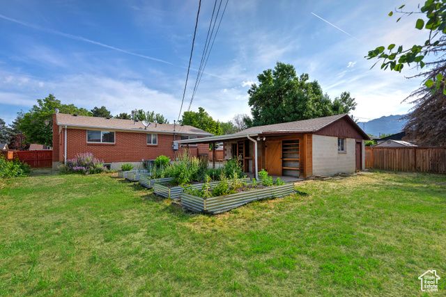 628 E WYANDOTTE AVE, Sandy, UT 84070