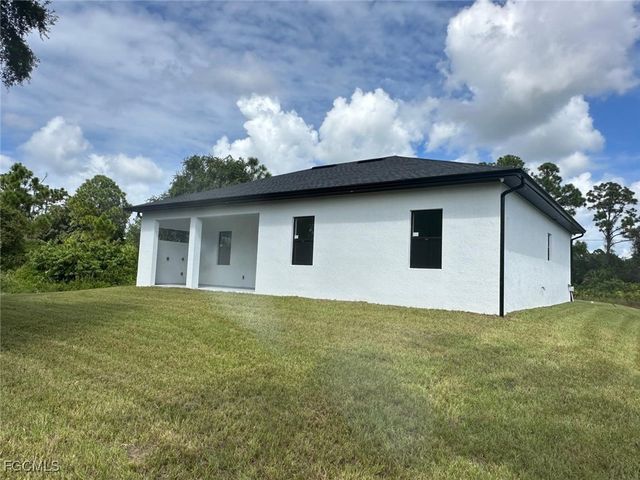 1214 Cherry ST E, Lehigh Acres, FL 33974