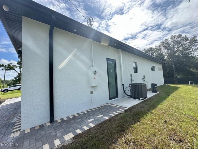 1214 Cherry ST E, Lehigh Acres, FL 33974