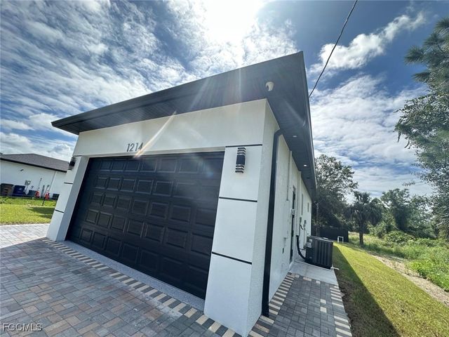 1214 Cherry ST E, Lehigh Acres, FL 33974