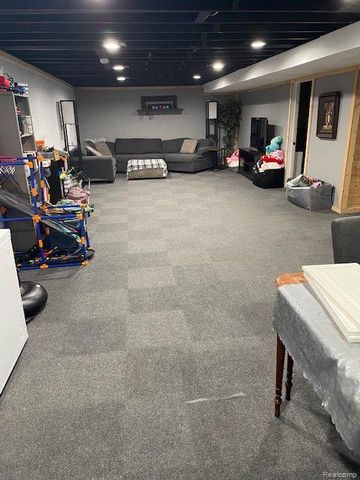 51241 Kingwood Drive, Shelby Twp, MI 48316