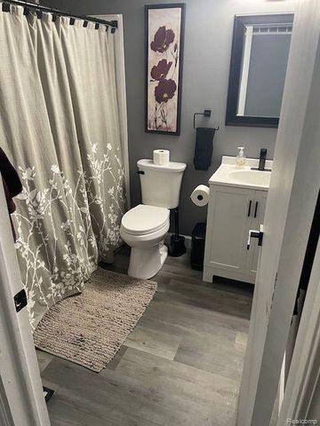 51241 Kingwood Drive, Shelby Twp, MI 48316