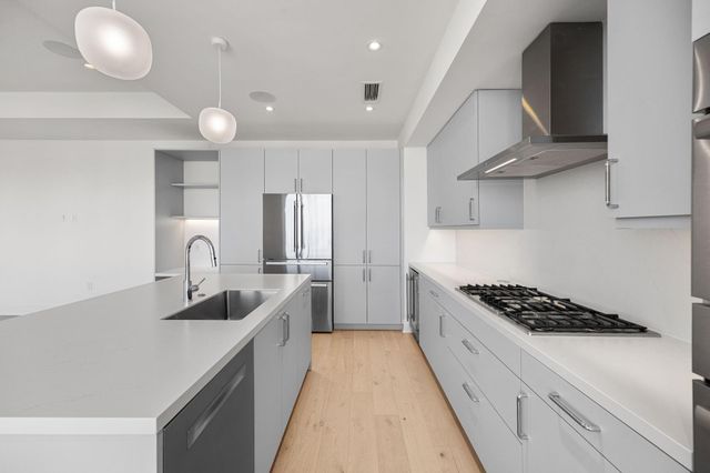 2323 W Main Street 506, Houston, TX 77098