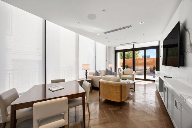 2323 W Main Street 506, Houston, TX 77098