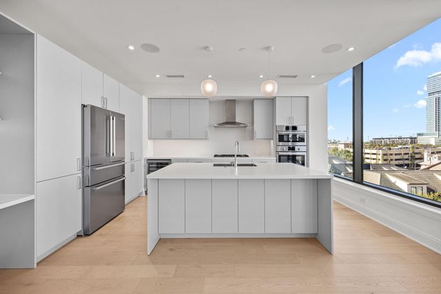 2323 W Main Street 506, Houston, TX 77098