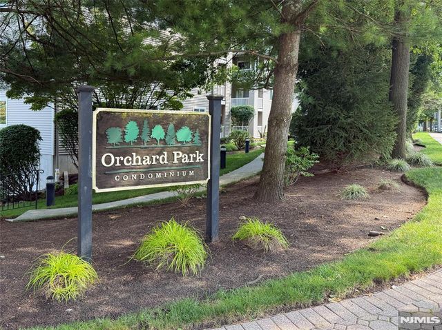 130 Orchard Park, Allendale, NJ 07401