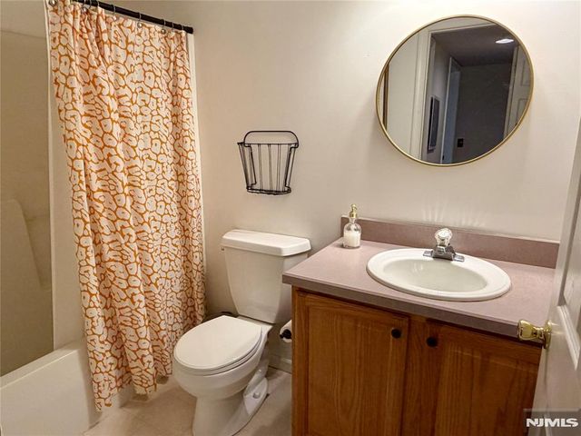 130 Orchard Park, Allendale, NJ 07401