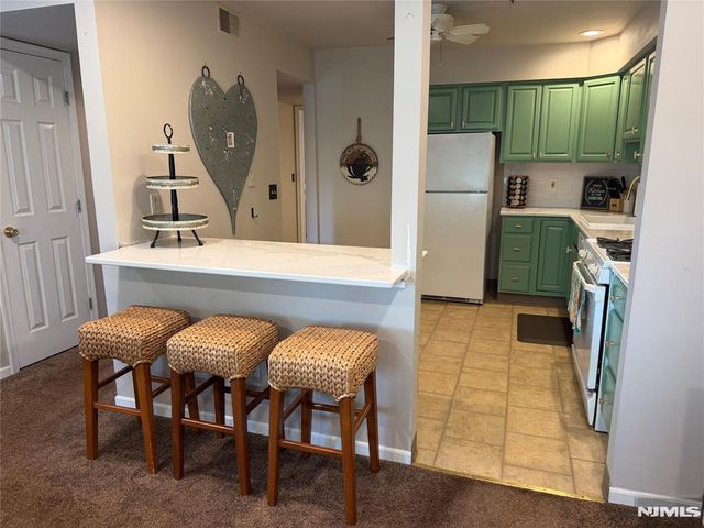 130 Orchard Park, Allendale, NJ 07401
