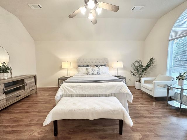 4903 Falls Circle, Missouri City, TX 77459