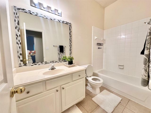 4903 Falls Circle, Missouri City, TX 77459