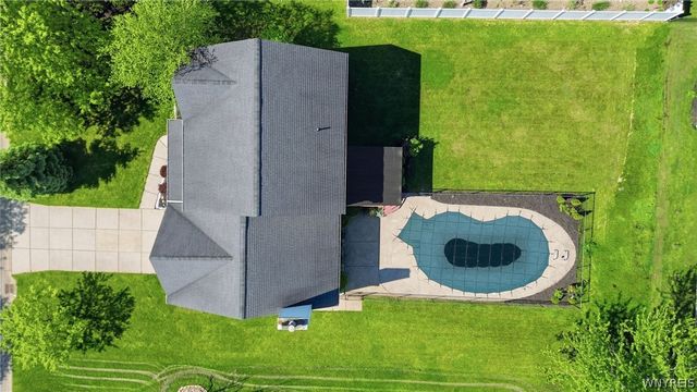 21 West Royal Hill Drive, Orchard Park, NY 14127