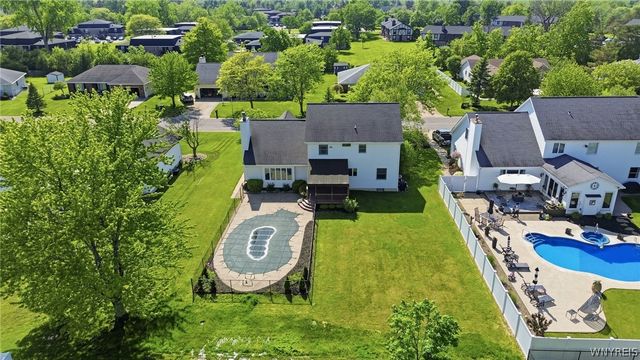21 West Royal Hill Drive, Orchard Park, NY 14127