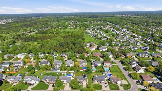 21 West Royal Hill Drive, Orchard Park, NY 14127