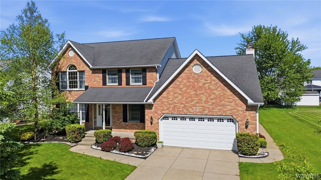 21 West Royal Hill Drive, Orchard Park, NY 14127