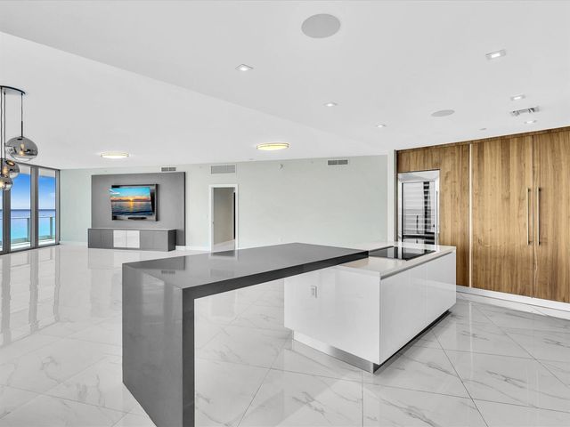 701 N Fort Lauderdale Beach Boulevard N 802, Fort Lauderdale, FL 33304