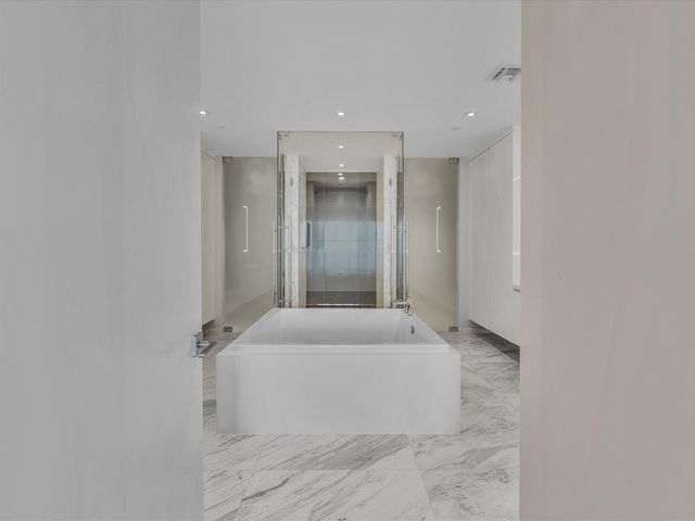 701 N Fort Lauderdale Beach Boulevard N 802, Fort Lauderdale, FL 33304