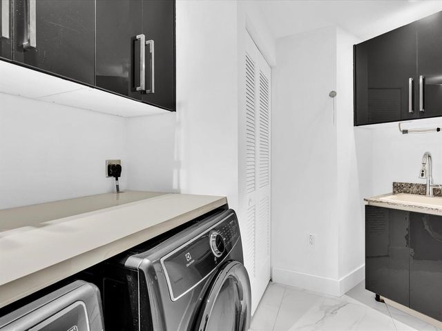 701 N Fort Lauderdale Beach Boulevard N 802, Fort Lauderdale, FL 33304
