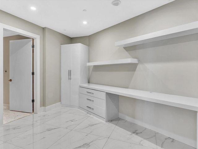 701 N Fort Lauderdale Beach Boulevard N 802, Fort Lauderdale, FL 33304