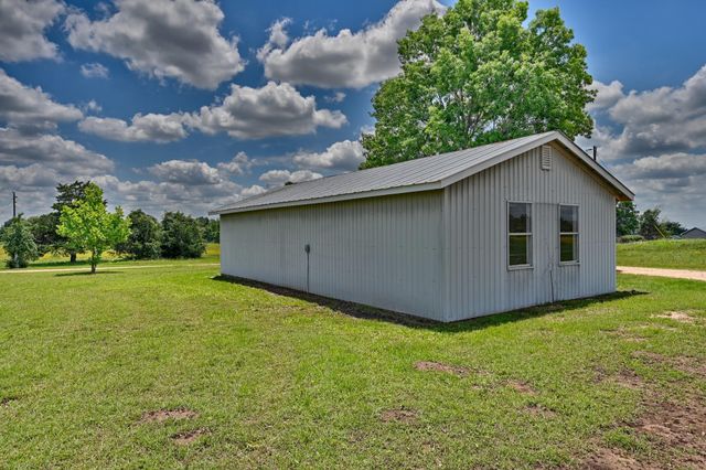 5134 Brune Road, New Ulm, TX 78950