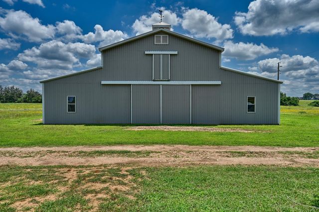 5134 Brune Road, New Ulm, TX 78950