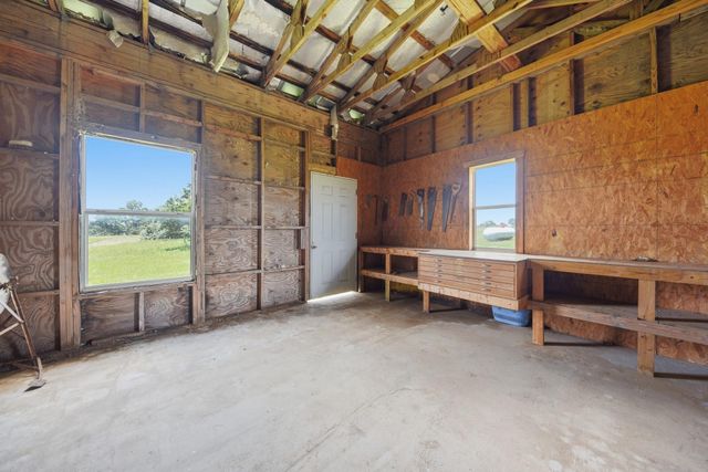 5134 Brune Road, New Ulm, TX 78950