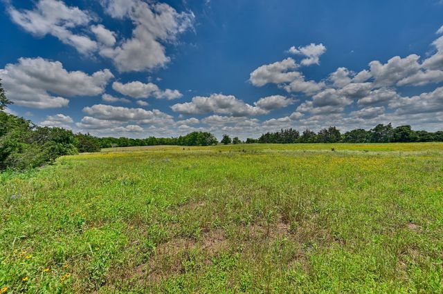 5134 Brune Road, New Ulm, TX 78950