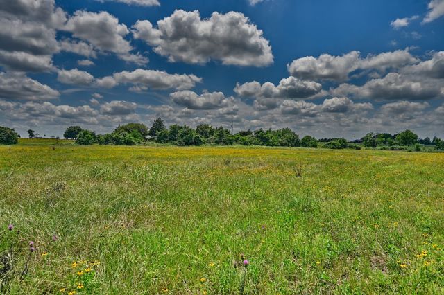 5134 Brune Road, New Ulm, TX 78950