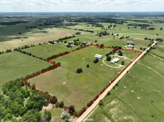 5134 Brune Road, New Ulm, TX 78950