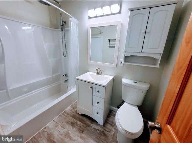 2366 SOUTHGATE SQ, Reston, VA 20191