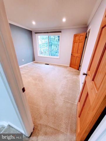 2366 SOUTHGATE SQ, Reston, VA 20191