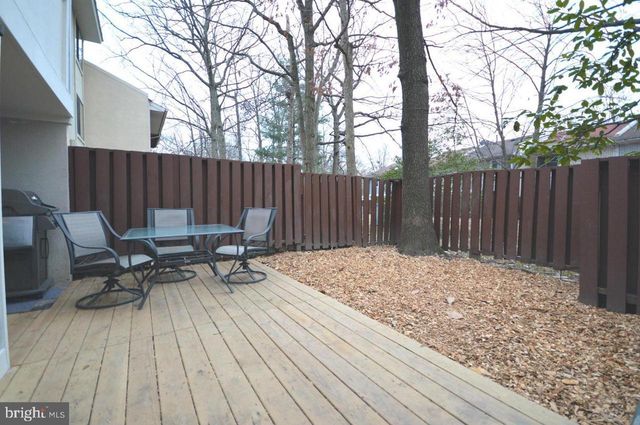 2366 SOUTHGATE SQ, Reston, VA 20191