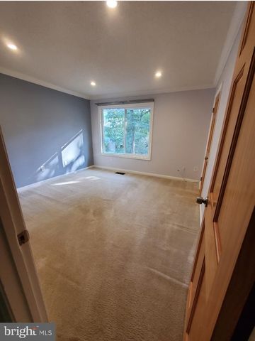 2366 SOUTHGATE SQ, Reston, VA 20191