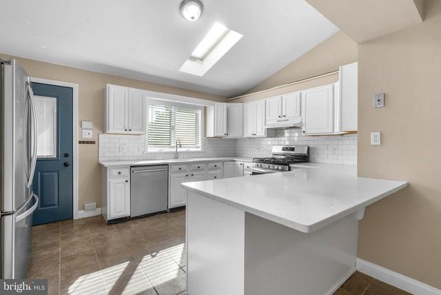 4360 MANAYUNK AVE, Philadelphia, PA 19128