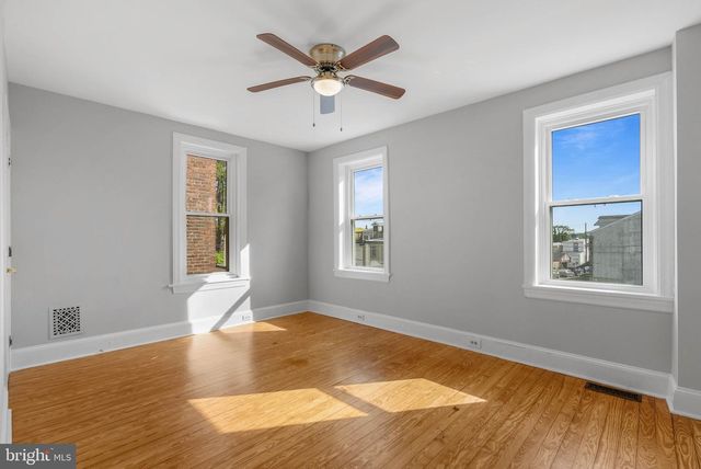 4360 MANAYUNK AVE, Philadelphia, PA 19128