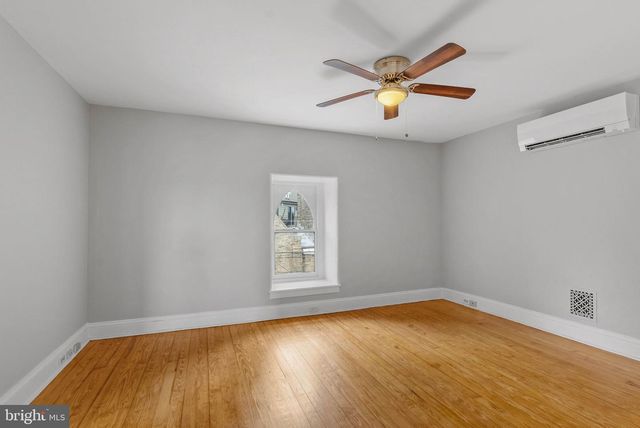 4360 MANAYUNK AVE, Philadelphia, PA 19128
