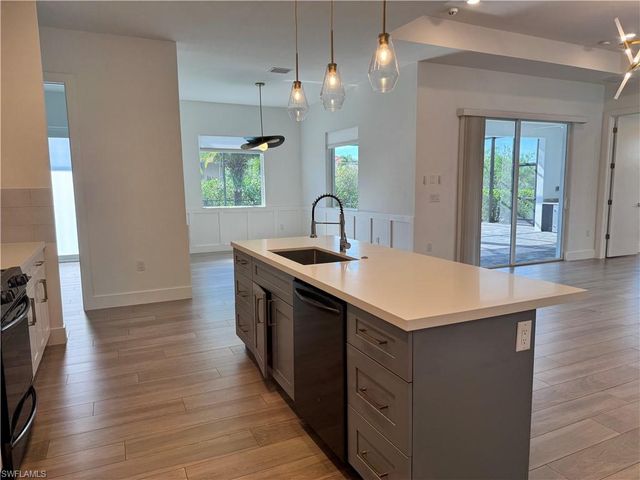 1120 NW 42nd PL, Cape Coral, FL 33993