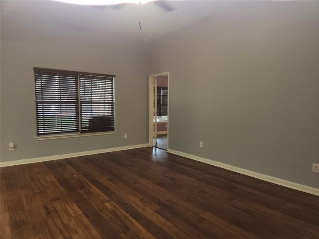 303 Pine Mist Lane, Conroe, TX 77304