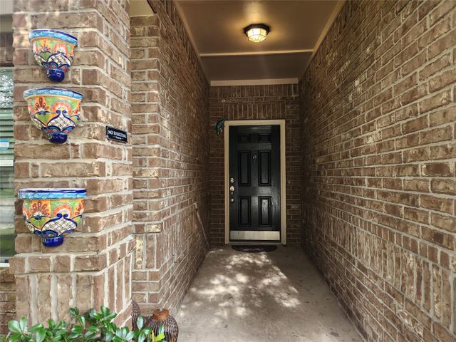 303 Pine Mist Lane, Conroe, TX 77304