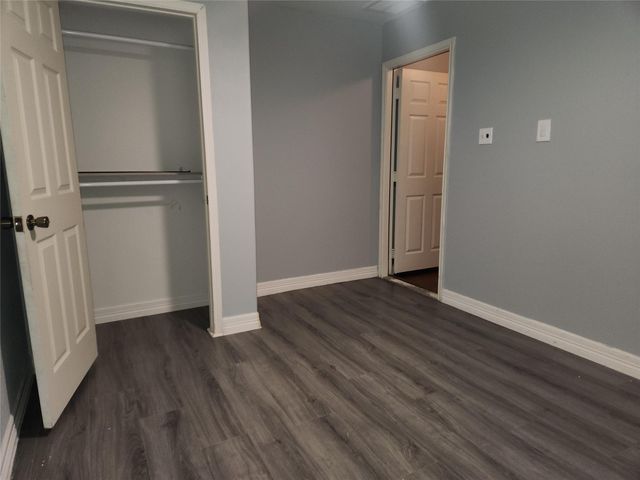 303 Pine Mist Lane, Conroe, TX 77304