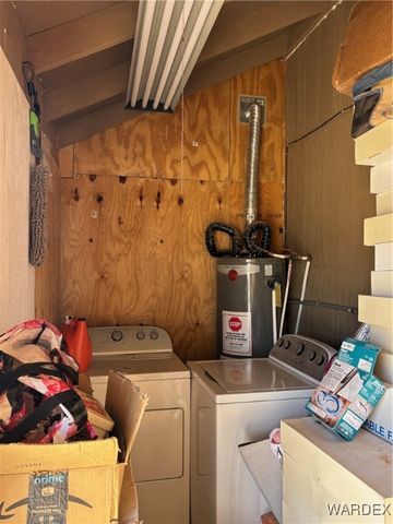 3587 N Horse Mesa Road, Golden Valley, AZ 86413