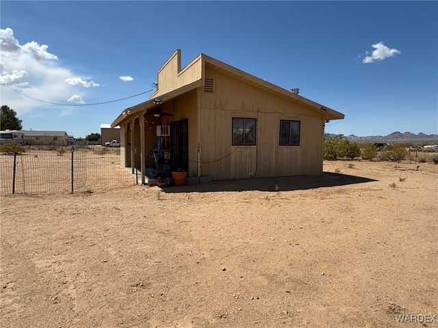 3587 N Horse Mesa Road, Golden Valley, AZ 86413