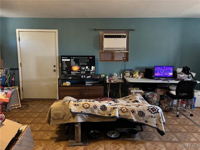 3587 N Horse Mesa Road, Golden Valley, AZ 86413