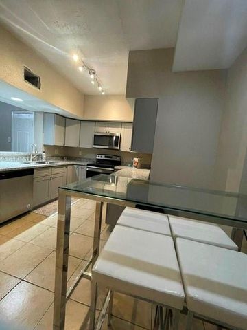 8732 Village Of Fondren Drive 8732, Houston, TX 77071