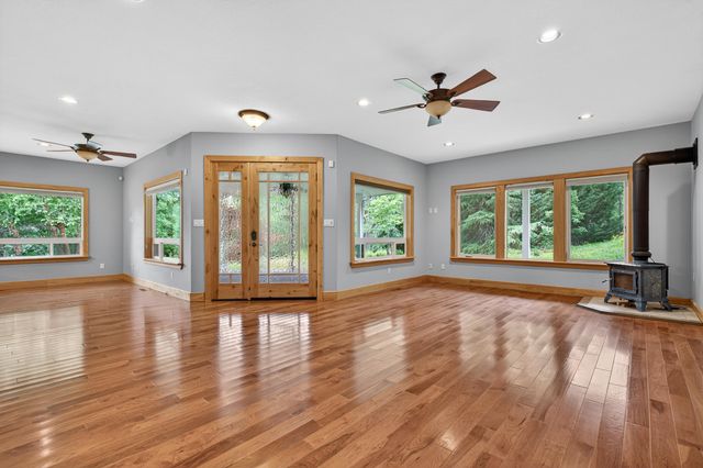 3773 Helms Road, Grants Pass, OR 97527